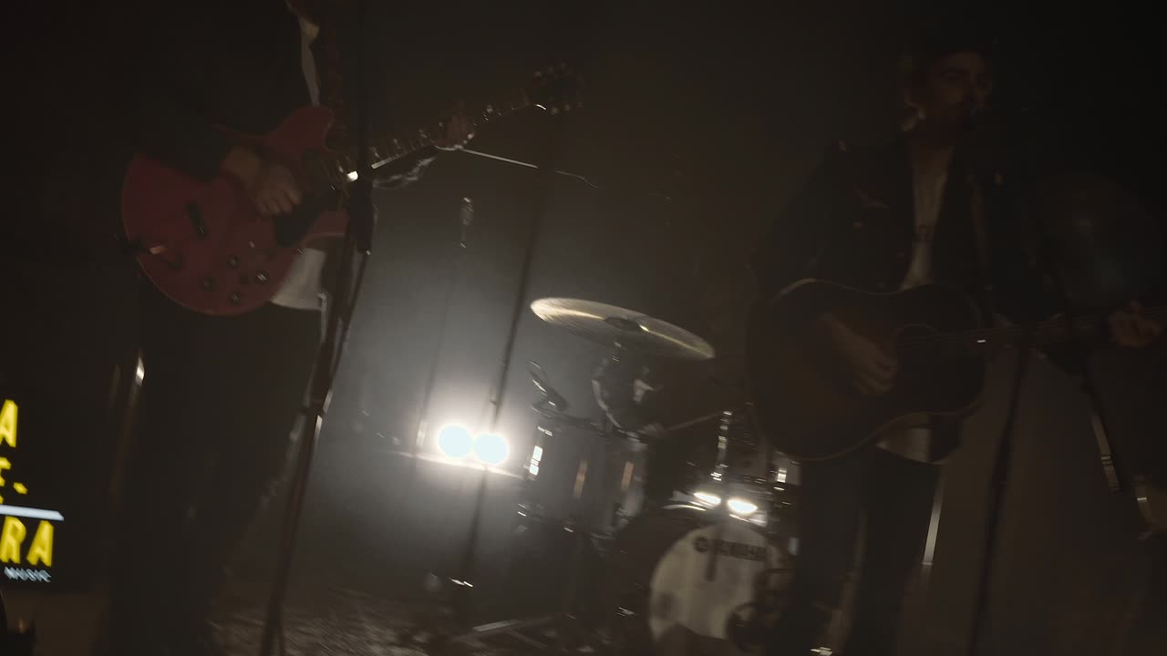 Stage Acoustic — escenario para grupos en directo